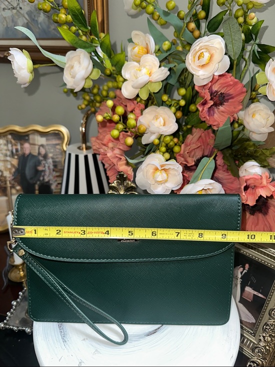 Lovenook Elegant Green Wristlet Clutch NWOT - Picture 7 of 8
